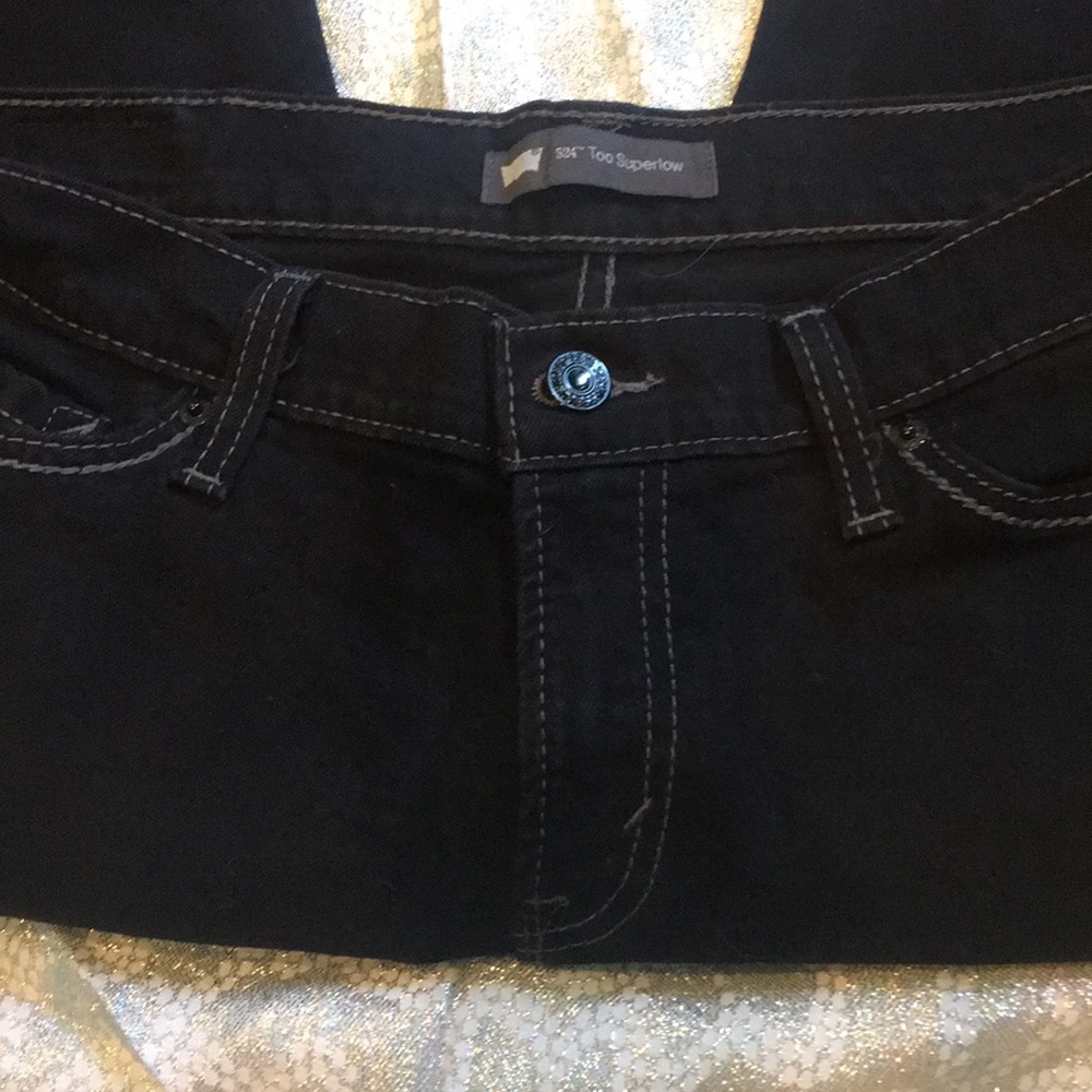 Black Levi’s jeans 524 superlow